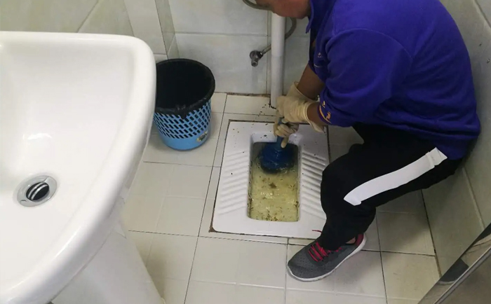 育才镇疏通蹲坑